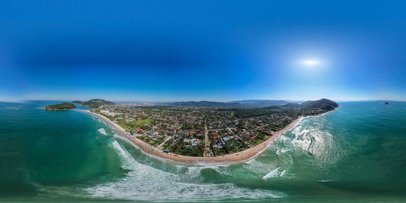 Vista panorâmica 360º da Praia de Pernambuco, Guarujá-SP